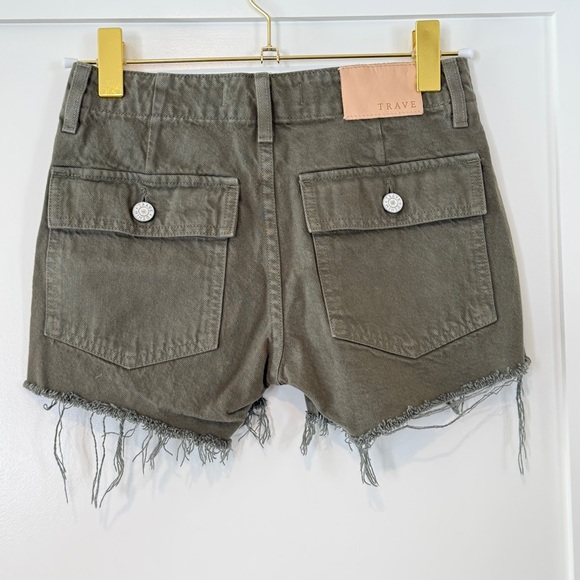 Trave Casual Khaki Cargo Shorts with Frayed Hem Women’s size 23 - Picture 2 of 6